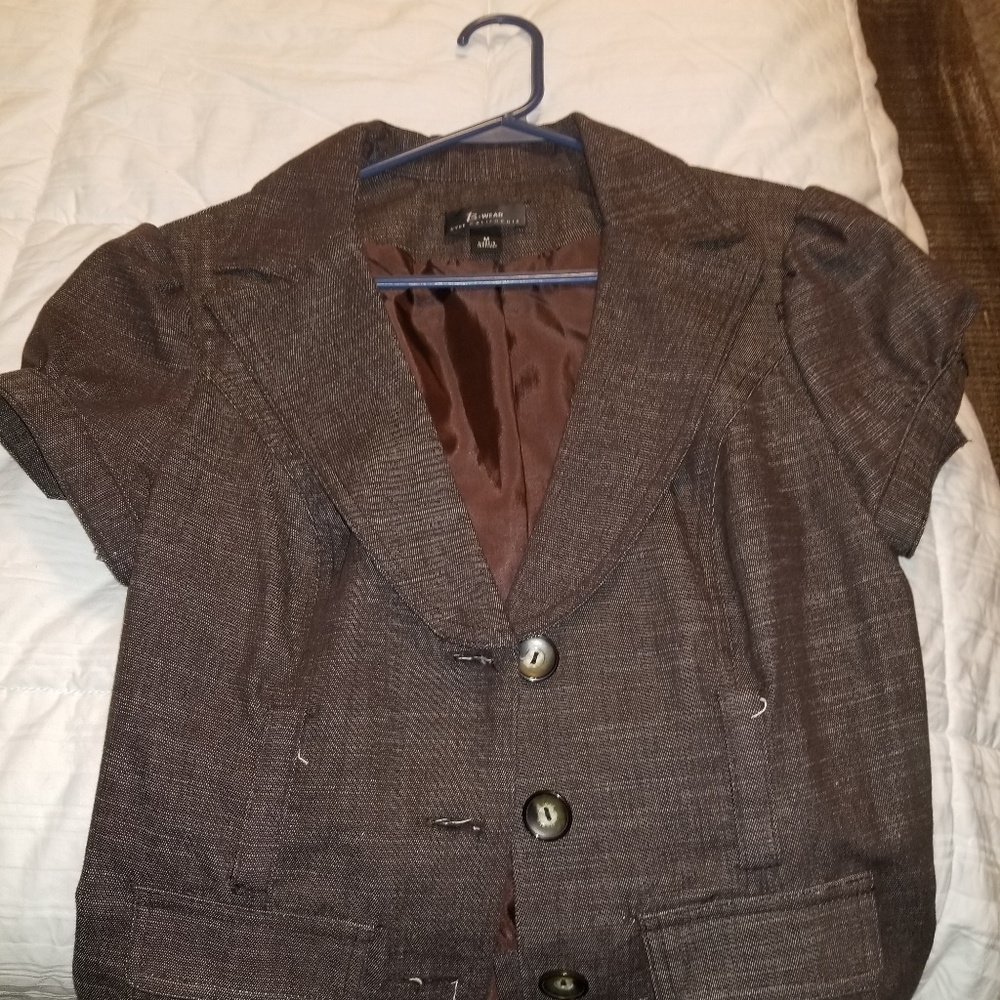 B Wear jacket with belt size:M **BUNDLES AVAILABLE